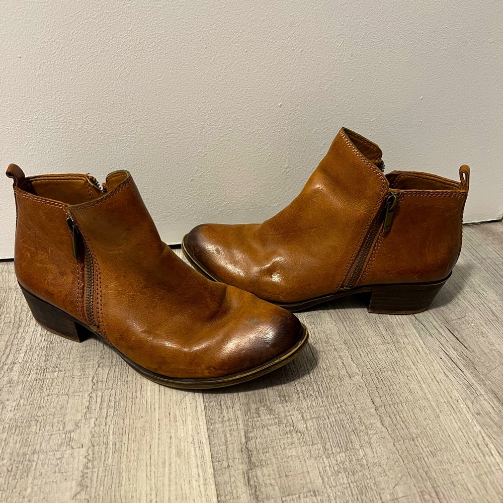 🔥 Lucky Brand Booties! 🔥
